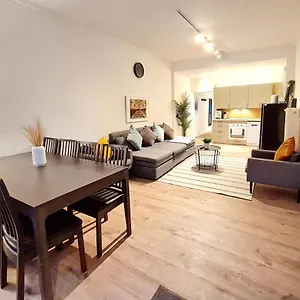  Apartment Spacious Flat Next To Goldbekkanal In Winterhude Deutschland
